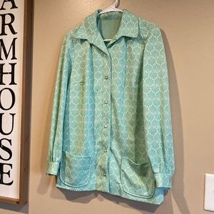 Vintage Ladies Green Scallops Blouse